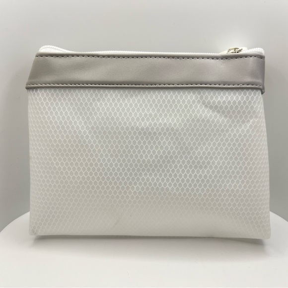 🦋$2~ Kerasilk ~ Travel Bag ~ Makeup Case ~ White & Silver - Picture 3 of 7